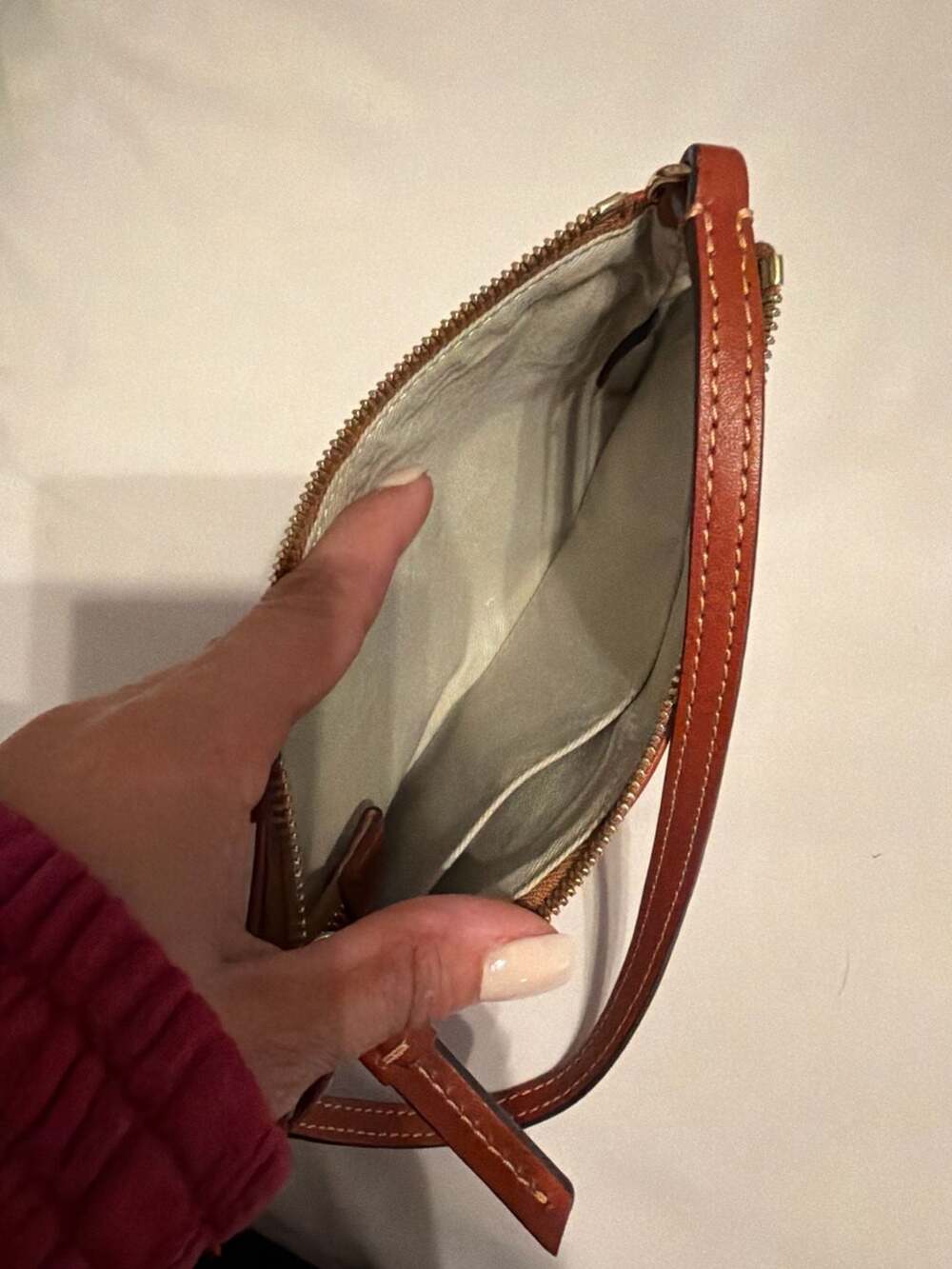NWOT Dooney & Bourke Auburn Tigers NCAA Collegiate Large Slim Wristlet - Picture 3 of 4